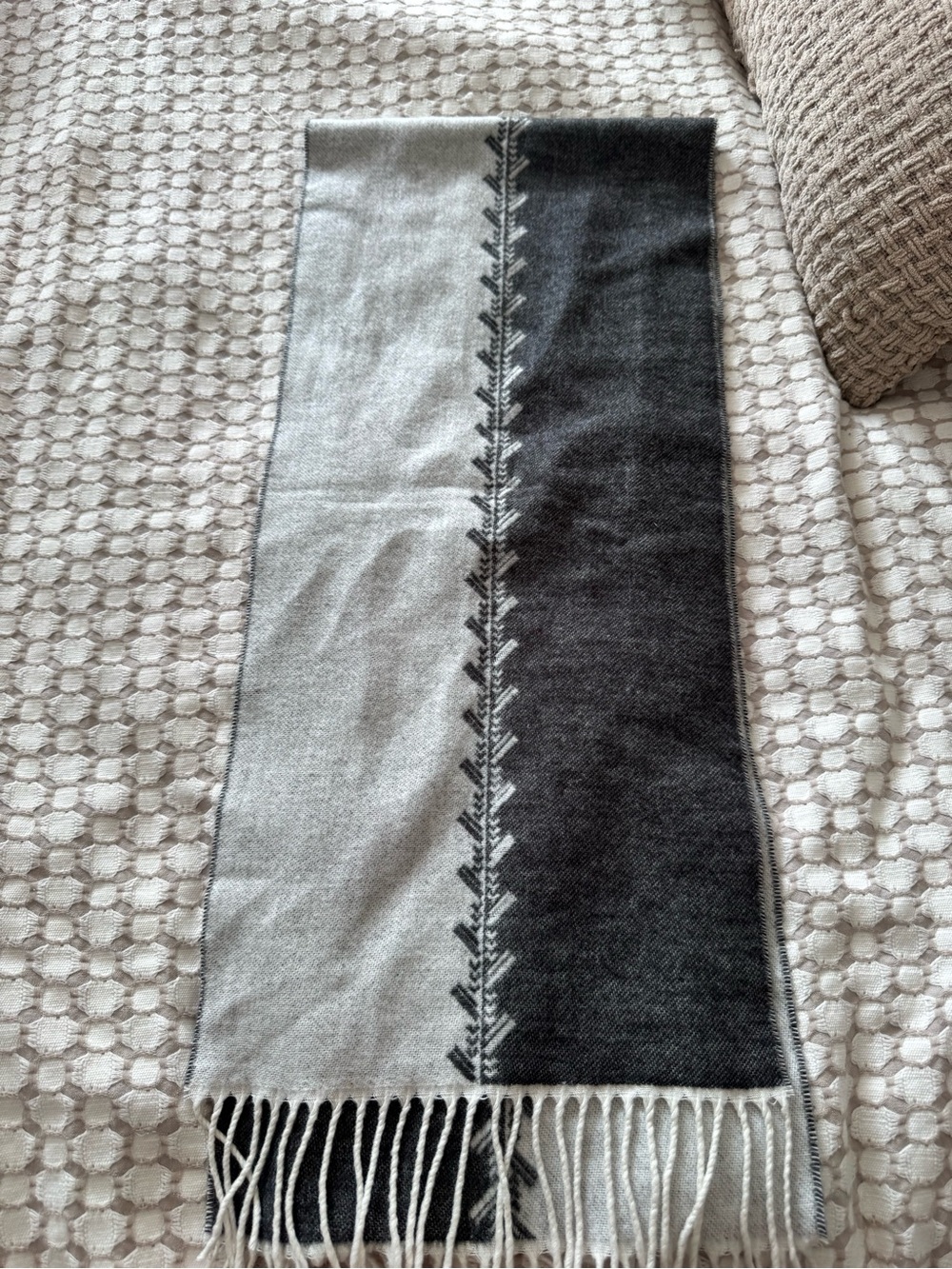 Reversible Gray and Black Fringe Throw Scarf - Unbranded
